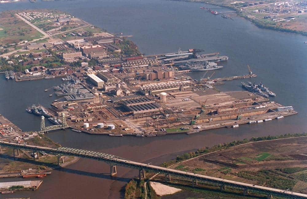 Inactive Naval Facility, New York ©vJelson25/Wikimedia Commons